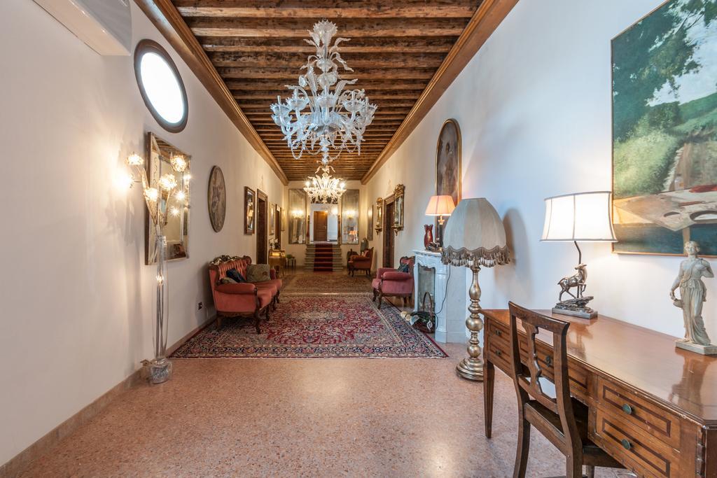 Palazzo Della Torre Apartment Венеция Екстериор снимка