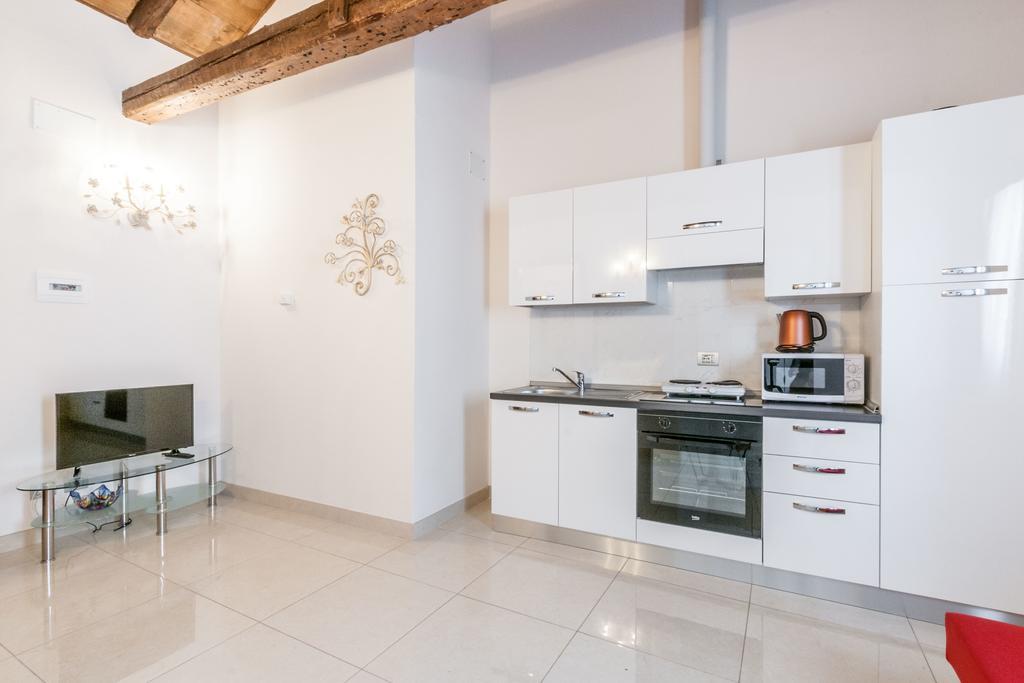 Palazzo Della Torre Apartment Венеция Екстериор снимка